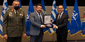 Υπογραφή του μνημονίου συνεργασίας μεταξύ ΥΠΕΘΑ και Τράπεζας της Ελλάδας