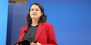 H υπουργός Παιδείας, Νίκη Κεραμέως