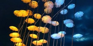 Ομπρέλες Θεσσαλονίκη σημαία Ουκρανίας