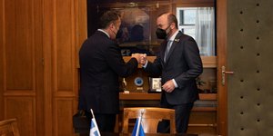 Συνάντηση του Νίκου Παναγιωτόπουλου με τον επικεφαλής του ΕΛΚ