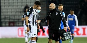 Ο Μιχαηλίδης λίγο μετά τον τραυματισμό του