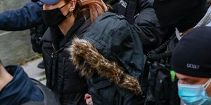 Η Ρούλα Πισπιρίγκου υπό δρακόντεια μέτρα ασφαλείας στον Εισαγγελέα