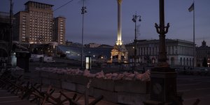 Πόλεμος στην Ουκρανία, χαρακώματα στο Κίεβο