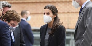 H βασίλισσα Λετίθια με ανδρόγυνο look