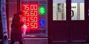 H ρωσική οικονομία περνά «σοκ» παραδέχεται το Κρεμλίνο