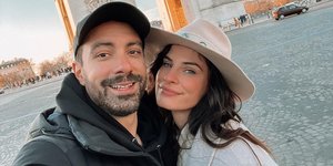 Ο Σάκης Τανιμανίδης και η Χριστίνα Μπόμπα πέρασαν το πρώτο τους βράδυ στο ανακαινισμένο σπίτι τους