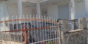 Το σπίτι της γιαγιάς που σκότωσε ο εγγονός της στην Καβάλα