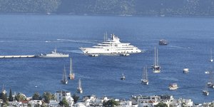 Το Scheherazade ένα από τα μεγαλύτερα σούπερ γιοτ στον κόσμο αγκυροβολεί στην Τουρκίας στις 16 Αυγούστου 2020 