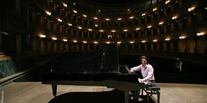 Ο Βασίλης Τσαμπρόπουλος