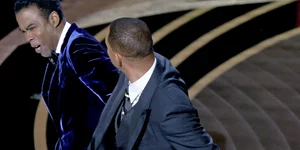 Η στιγμή που o Will Smith χτυπά τον Κρις Ροκ στα Οscars 2022