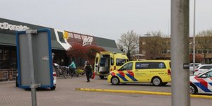 Δύο νεκροί από πυροβολισμούς σε McDonald's