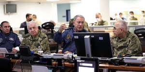 Χουλουσί Ακάρ Τουρκία