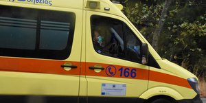 Ασθενοφόρο Λάρισα