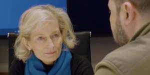 Ο Ουκρανός πρόεδρος Βολόντιμιρ Ζελένσκι και η Βρετανίδα δημοσιογράφος Ζάνι Μίντον Μπίνταζ