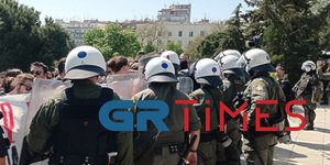 Επεισόδια και πάλι στο ΑΠΘ μεταξύ διαδηλωτών και αστυνομικών