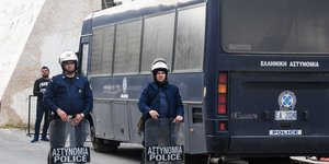 επεισόδια, αστυνομικοί