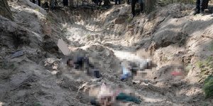 Ο τάφος όπου βρέθηκε η οικογένεια, Ουκρανία