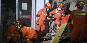 Κατέρρευσε εξαώροφη πολυκατοικία στην Κίνα, 