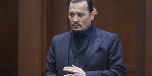 Ο Τζόνι Ντεπ στο δικαστήριο