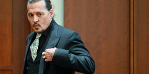 Ο Τζόνι Ντεπ στο δικαστήριο