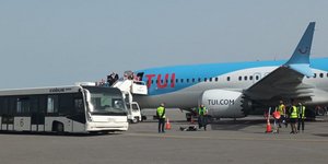 αεροσκάφος της TUI στην Κρητη