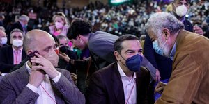 Ο Νίκος Μανιός με τον Αλέξη Τσίπρα στο συνέδριο του ΣΥΡΙΖΑ