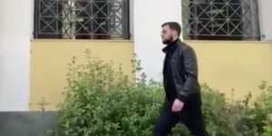 O Μάνος Δασκαλάκης προσερχόμενος στην ανακρίτρια