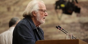 Ροβήρος Μανθούλης