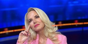 Η Μαρία Μπεκατώρου με σακάκι από τα Zara