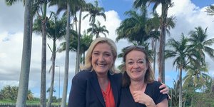 Marine Lepen, Caroline Parmentier
