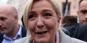 Η υποψήφια για τη γαλλική προεδρία Μαρίν Λεπέν
