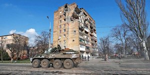 Η Μαριούπολη «αντέχει» ακόμα