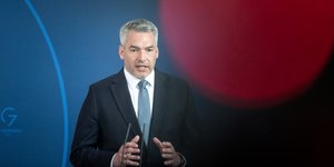 Ο Αυστριακός καγκελάριος, Καρλ Νεχάμερ