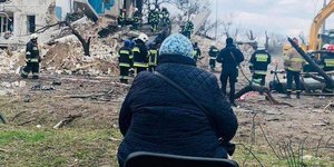 Ουκρανία: Περιμένοντας να βρεθούν τα πτώματα συγγενών 