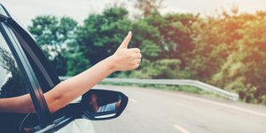 Αυτοκίνητο και επιβάτης 