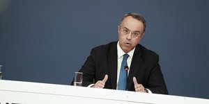 Χρήστος Σταϊκουρας λοξη φωτο