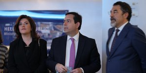 Ο κ. Μηταράκης με τον κ. Τσούτσι στη συνάντησή τους για τα ζητήματα που προκύπτουν στο προσφυγικό