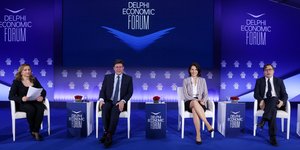 Ο Μιλτιάδης Βαρβιτσιώτης στο Οικονομικό Φόρουμ των Δελφών