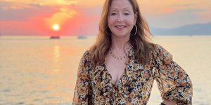 Βίκυ Λέανδρος