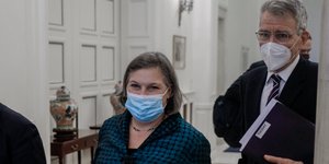 Η υφυπουργός Εξωτερικών των ΗΠΑ, Βικτόρια Νούλαντ, κατά την επίσκεψή της στην Ελλάδα