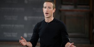 Ο Μάρκ Ζάκερμπεργκ