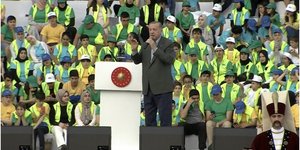 Φιέστα Ερντογάν με προκλήσεις για την Ελλάδα
