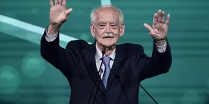O Απόστολος Κακλαμάνης στο συνέδριο του ΠΑΣΟΚ-ΚΙΝΑΛ
