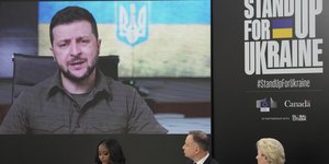 Ο Βολοντίμιρ Ζελένσκι θέλει διεθνή συμφωνία για να αναγκαστεί η Ρωσία να καταβάλει πολεμικές αποζημιώσεις