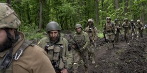 Ουκρανοί στρατιώτες λίγο έξω από το Χάρκοβο στις 15 Μαΐου 2022