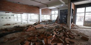 Συντρίμμια η βιβλιοθήκη λόγω βανδαλισμού