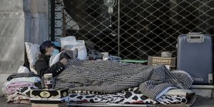 Αστεγοι συνάνθρωποί μας στην Αθήνα