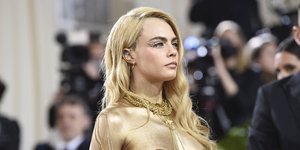 Η Κάρα Ντελεβίν στο Met Gala