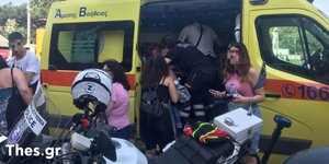 Πληρώματα του ΕΚΑΒ πρόσφεραν τις πρώτες βοήθειες 