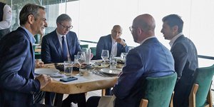 Ο Έλληνας πρωθυπουργός παρέθεσε γεύμα στους ηγέτες Σερβίας, Βουλγαρίας, Βόρειας Μακεδονίας και στον Σαρλ Μισέλ στην Αλεξανδρούπολη